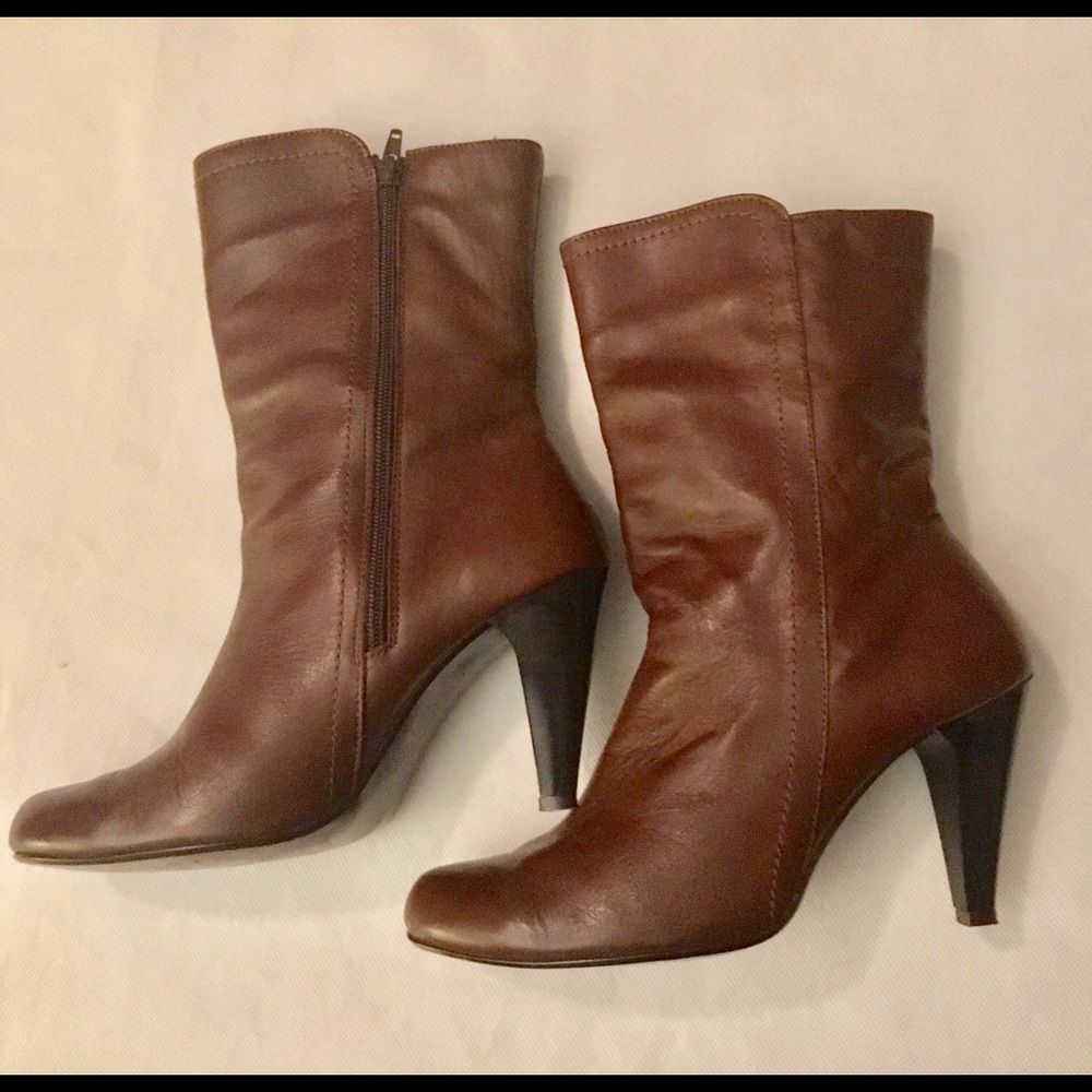 Pair of leather boots!